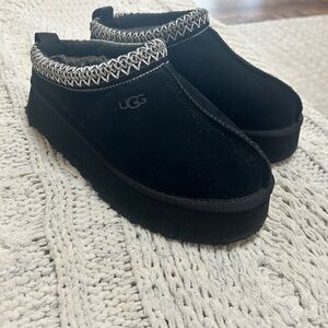 UGG Tasman slippers. Women’s size 7